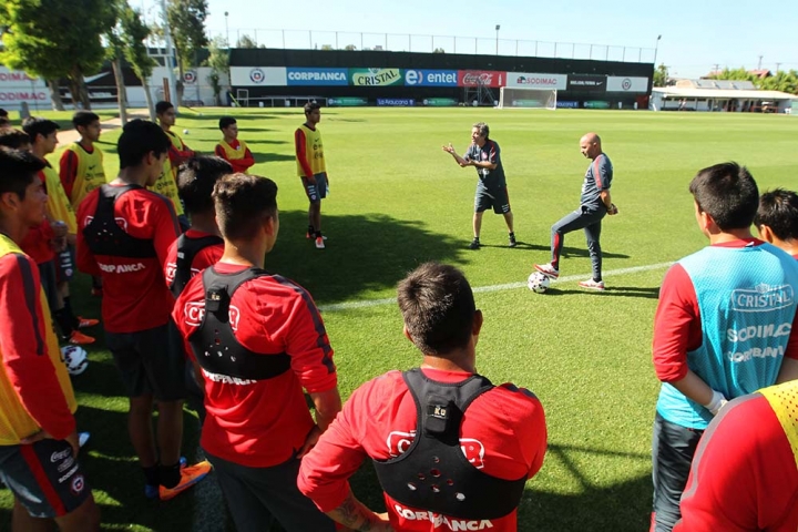 Jorge Sampaoli entrenó con los sparrings de 