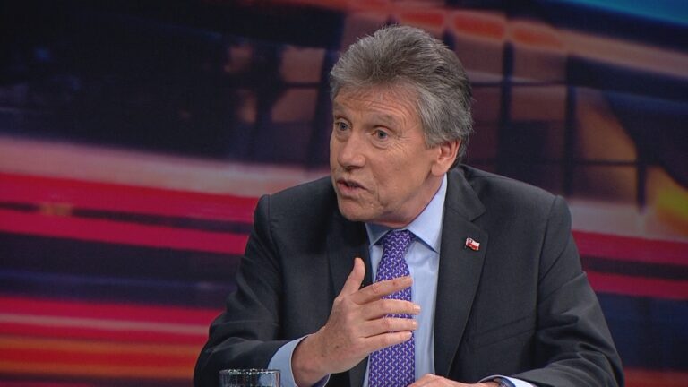 Ministro Alberto Espina y derogación de la Ley Reservada del Cobre: “No creo en los secretismos en democracia”