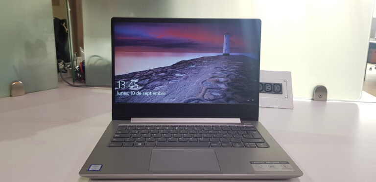 Lenovo 330S es un notebook que fija un estándar de portabilidad en el bajo precio