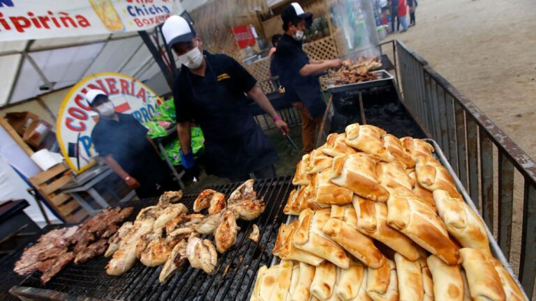 Comunas en cuarentena estarán excluidas de los permisos especiales para Fiestas Patrias