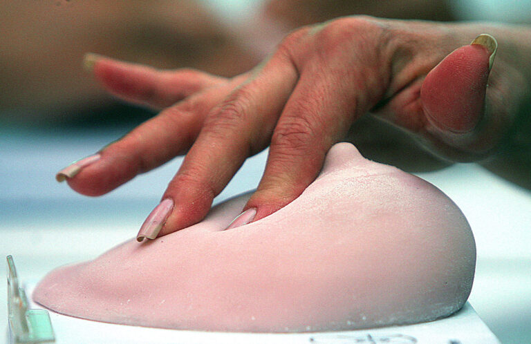 Día Mundial de la lucha contra el cáncer de mama: Cómo hacer el autoexamen