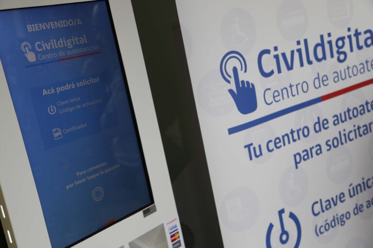 Por poner en riesgos la continuidad de las visas: Registro Civil dejó sin efecto la licitación de UTP Aisino