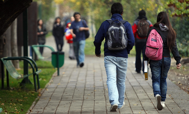 Presentan reforma para otorgar “perdonazo” a estudiantes que perdieron gratuidad en pandemia