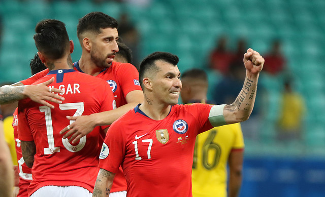 Gary Medel por estado de emergencia: 