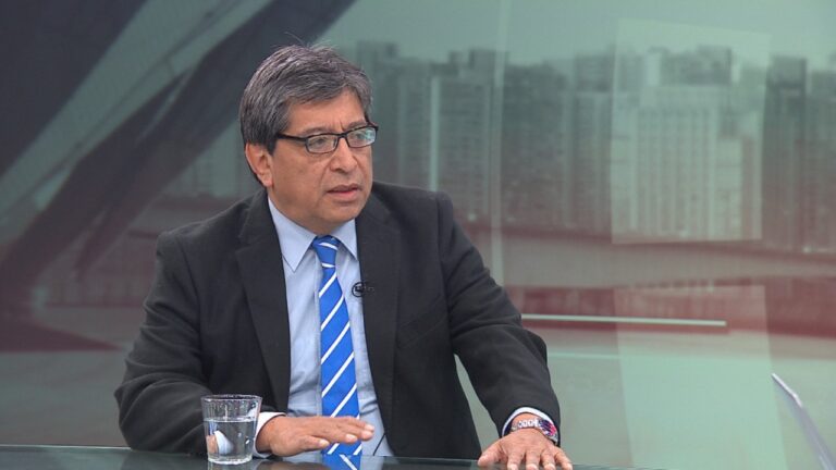 Roberto Ávila sobre defensa de Labbé: 