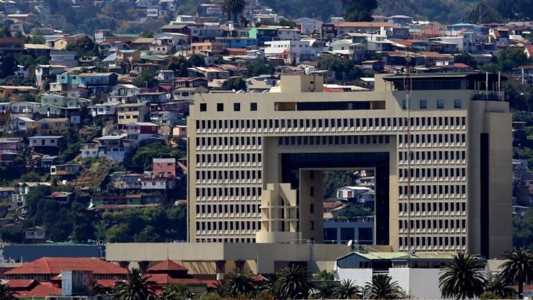 Congreso suspende actividades en medio de paro nacional: Parlamentarios acusan que la decisión fue improvisada