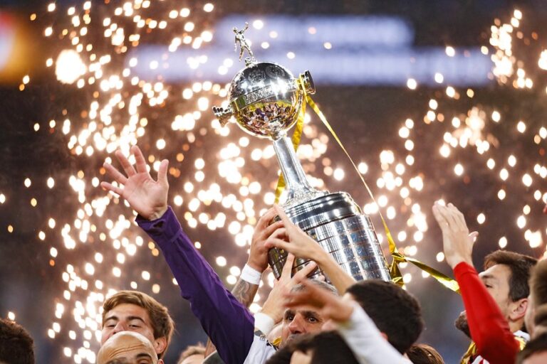 Conmebol devolverá dinero de las entradas para la final de la Copa Libertadores en Santiago