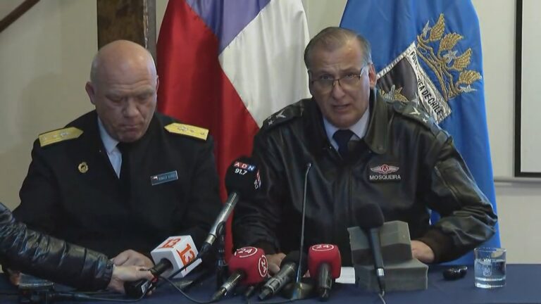 Esponjas deben ser periciadas: FACh confirma que encontraron restos que serían del avión Hércules C-130