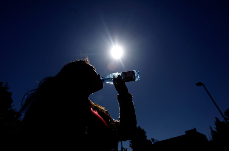 Hasta 34 grados en Santiago: Altas temperaturas han marcado el desarrollo de la segunda vuelta presidencial