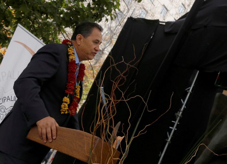 Alcalde de Rapa Nui por casos activos en la isla: 