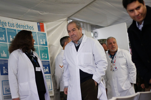 El regreso de Luis Castillo al Minsal: Coordinará que clínicas cumplan con duplicar sus camas críticas