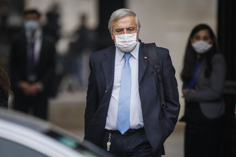 Mañalich afirma que Sociedad Chilena de Epidemiología 