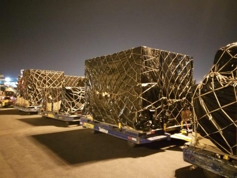 Llegó a Chile primer módulo del hospital que estará operando a un costado del Sótero del Río