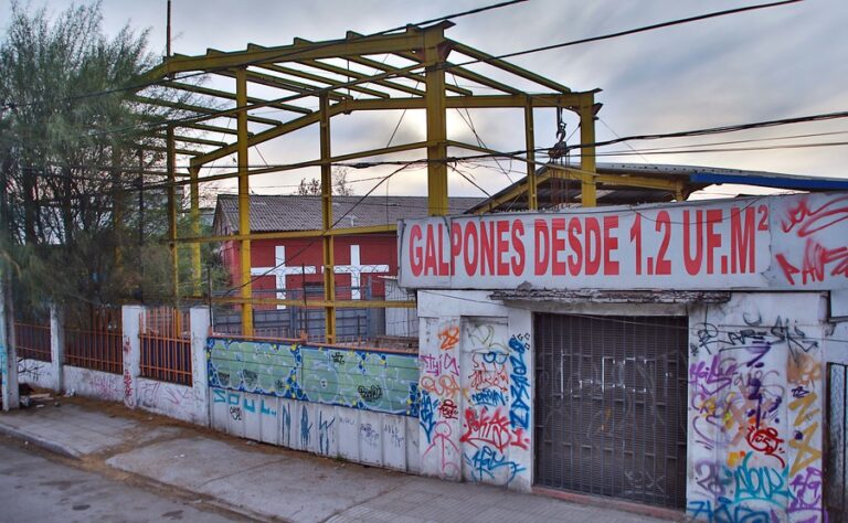 Organizador de fiesta en Maipú será multado con $50 millones tras término de sumario sanitario