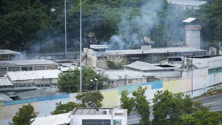 Motín carcelario en Venezuela termina con al menos 46 fallecidos