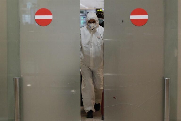 Posible aumento de suicidios: OMS advierte sobre consecuencias de la pandemia en la salud mental