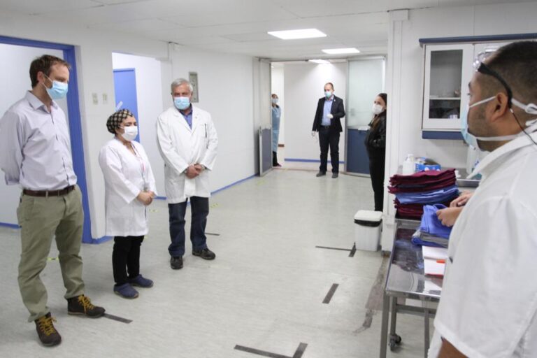 Hospital Metropolitano y Centro Asistencial Ñuñoa se incorporan a la red para asistir a pacientes con COVID-19