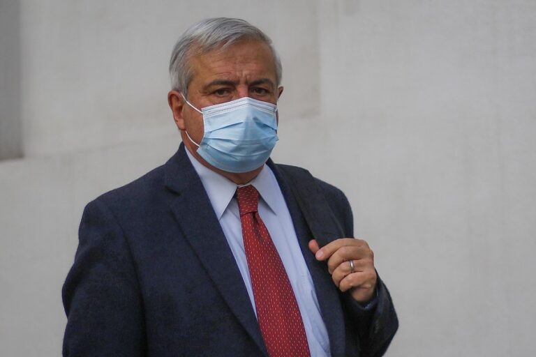 Tras conversación con Engel: Mañalich dice que informe de Espacio Público sobre muertes 