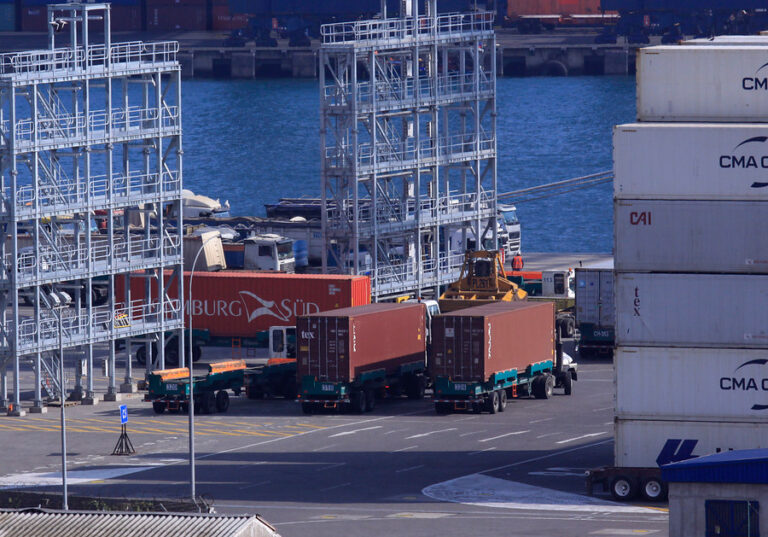 Dos trabajadores murieron al interior de un buque que transportaba carbón en Coronel