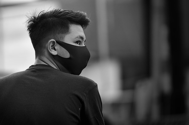 Estudio asegura que hombres enferman más gravemente de COVID-19 que las mujeres