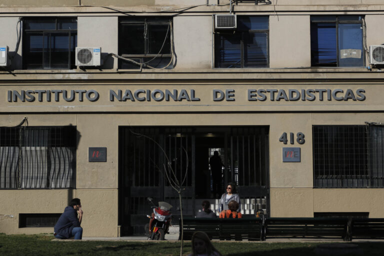 Trabajadores del Instituto Nacional de Estadísticas denuncian crisis estructural