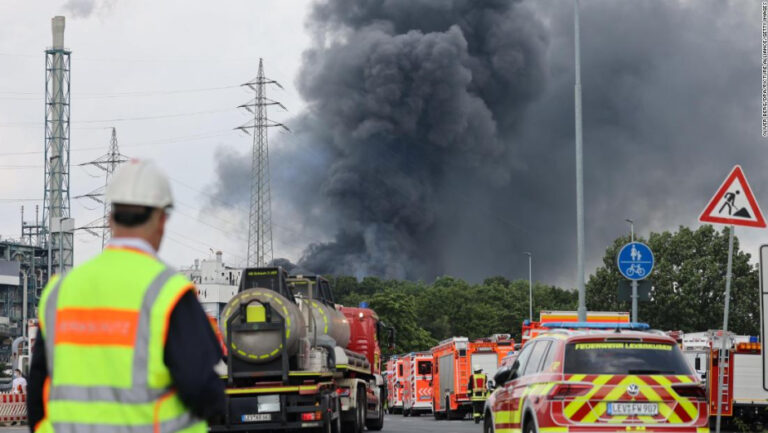 Explosión en planta química de Alemania deja al menos un muerto y cinco desaparecidos