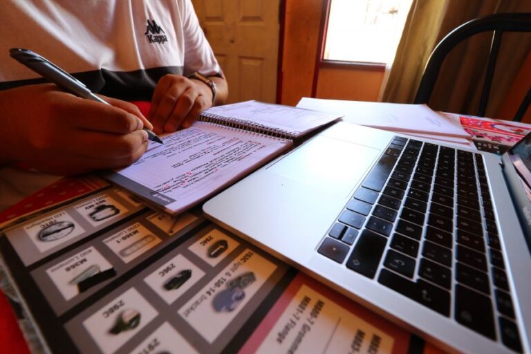 Diputada Vallejo presentó proyecto que busca garantizar internet de calidad en los colegios