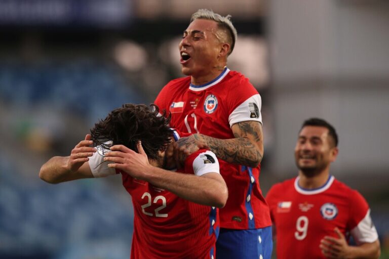 ¿A qué hora juega la Roja? Esto ha trabajado Lasarte para enfrentar a Brasil