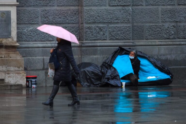 Hogares sin luz y pasos bajo nivel bloqueados: Los efectos de la lluvia en las últimas horas