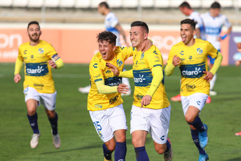 Una opaca UC cayó ante Everton y quedó eliminada de la Copa Chile en octavos