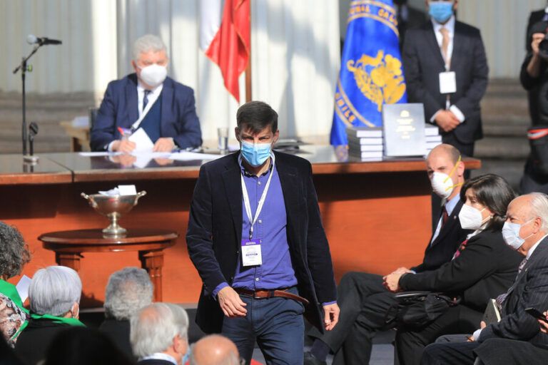 Stingo tras suspensión de la primera sesión de la CC: 