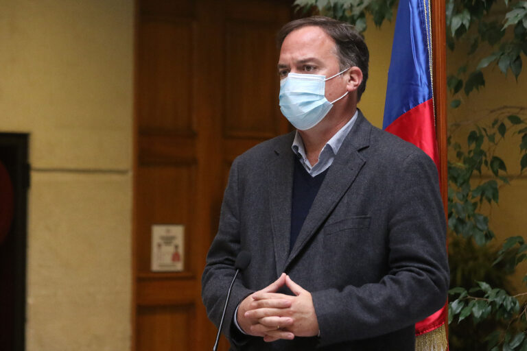 Walker valora anuncio de Provoste: 