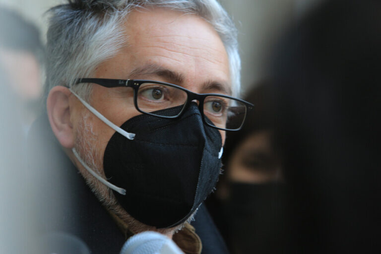 Reacciones tras dichos de Baradit: 