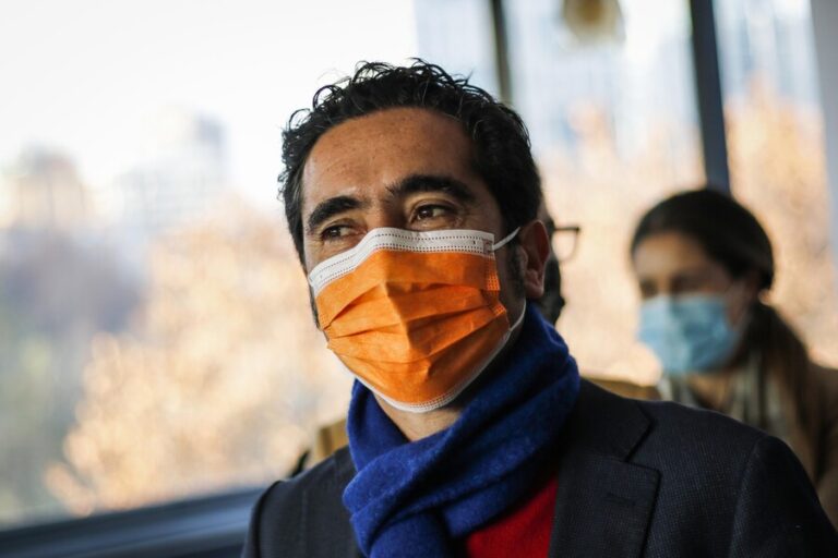 Briones responde a polémica por su franja: 