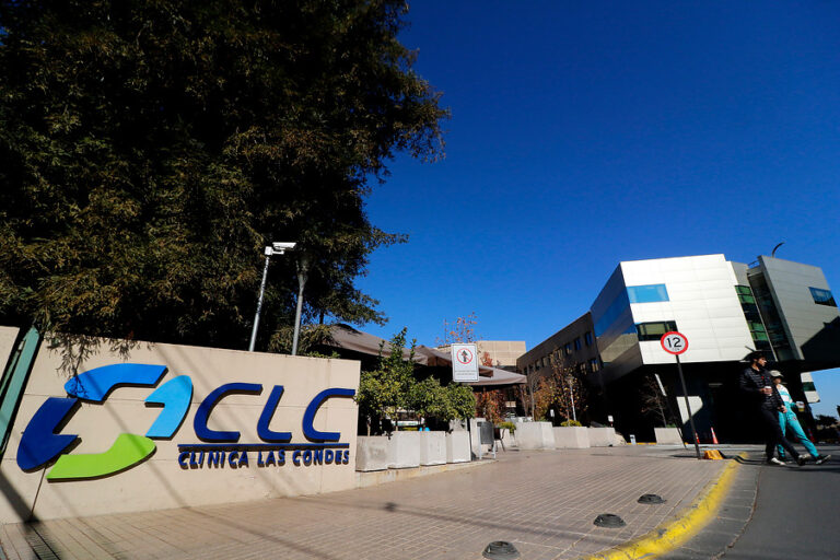 Paris advierte que CLC podría perder convenio para entrega de vacunas tras escándalo por tercera dosis