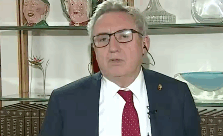 Rector Vivaldi por planteles de universidades a disposición de la CC: 