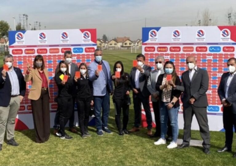 ANFP oficializó igualdad en condiciones laborales entre árbitras y árbitros FIFA