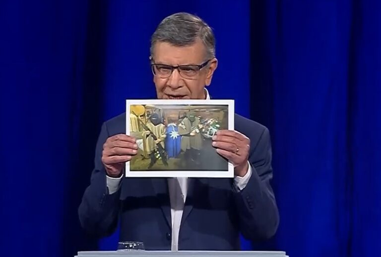 Lavín mostró imagen de funeral armado a Pablo Marchant y criticó declaración de la CC por proyecto de indulto