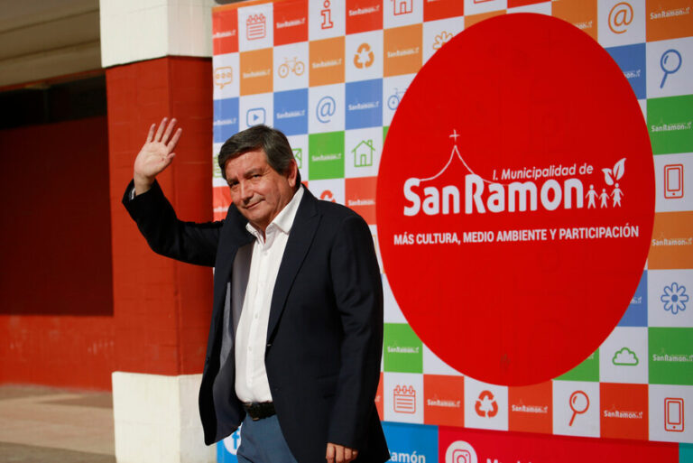 San Ramón: Formalizan a ex alcalde Miguel Ángel Aguilera por cohecho, lavado de dinero y enriquecimiento ilícito