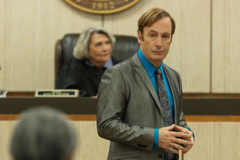 Representantes de Bob Odenkirk actualizan su estado de salud tras colapsar en el set de 