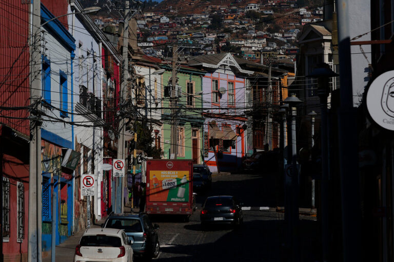 19 comunas avanzan a Preparación y 8 a Apertura: Estos son los cambios anunciados por el Minsal