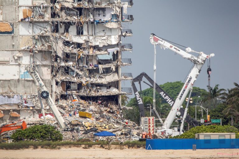 Confirmaron que número de muertos aumentó a 90 por colapso de edificio en Miami