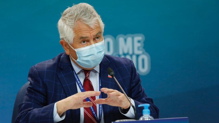 Ministro Paris ante interpelación por manejo de pandemia: 