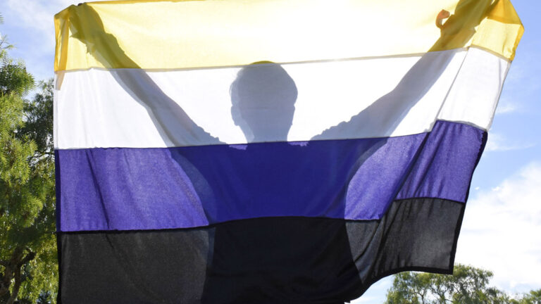 Argentina se convirtió en el primer país de Latinoamérica en incluir opción para personas no binarias en carnet de identidad