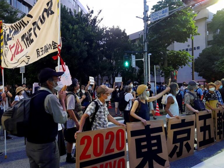 Blindado y con protestas: Tokio 2020 apaga su llama olímpica con sentimientos polarizados