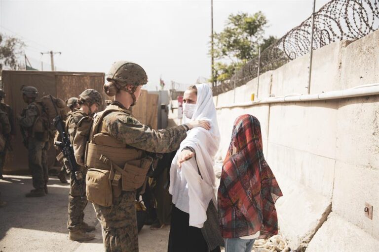 EE.UU. dice que 17 mil personas han sido evacuadas desde Kabul durante la última semana