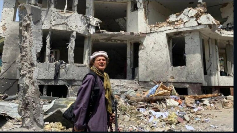 Cineasta chileno atrapado en Kabul relató las dramáticas escenas tras el control Talibán