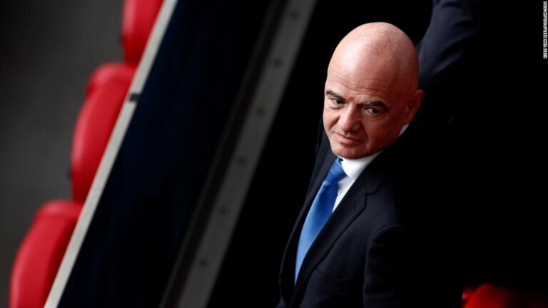 FIFA advierte de suspensión a El Salvador por 