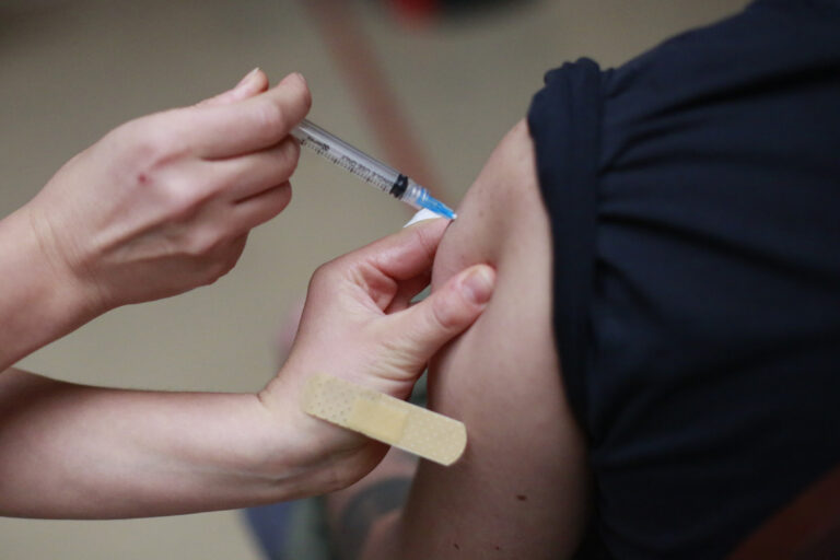 Minsal anuncia el arribo de más de 4,1 millones de vacunas contra el coronavirus