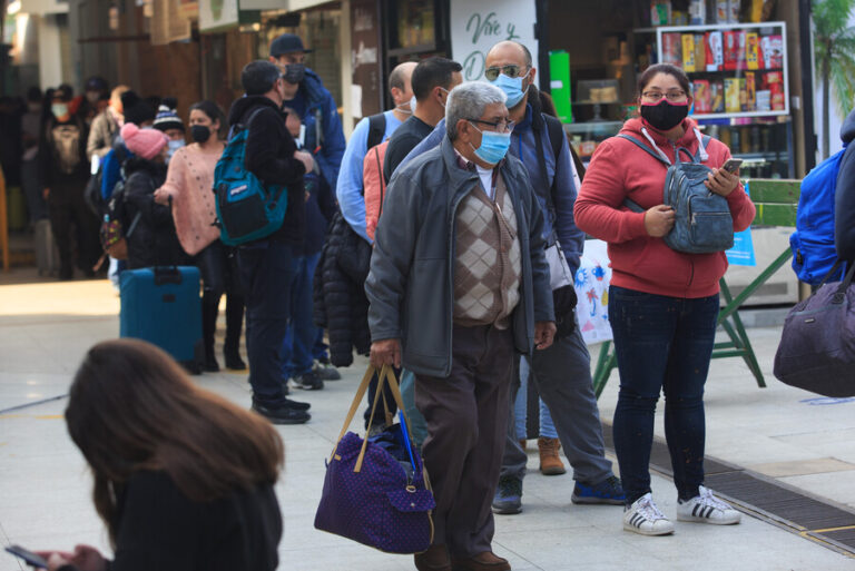 50 comunas avanzaron hoy en el plan Paso a Paso: Revisa cuáles son y en qué fase se encuentran